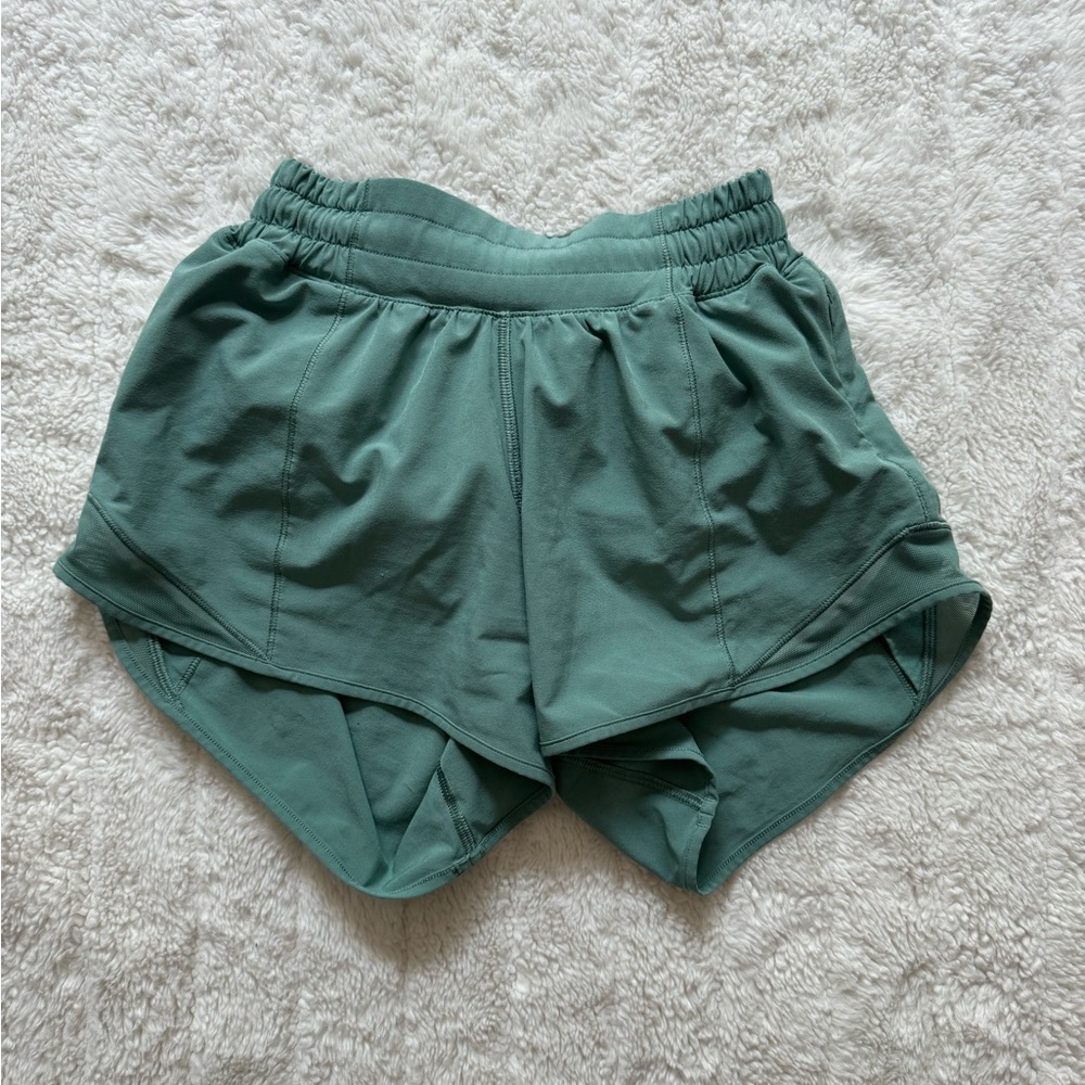 lululemon gotta hot shorts